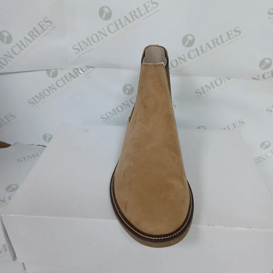 BOXED MENS MARSH MICROSUEDE SHOES IN BISCUIT SIZE 10
