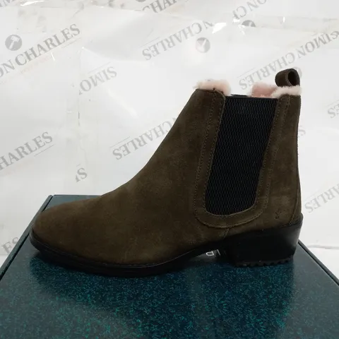 BOXED PAIR OF EMU AUSTRALIA ELLIN SUEDE DARK OLIVE ANKLE BOOTS - SIZE 7