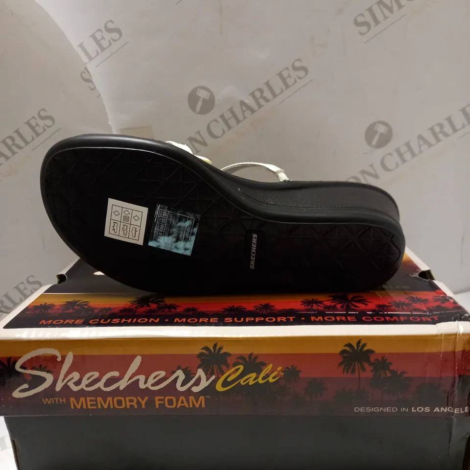 SKECHERS WHITE RHINESTONE SANDALS - SIZE 5