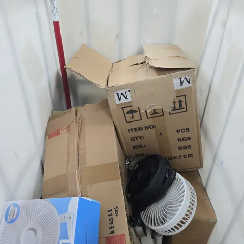 CAGE OF APPROXIMATELY 10 ASSORTED HOUSEHOLD ITEMS 
