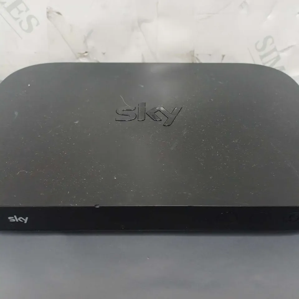 SKY EM150 Q MINI BOX