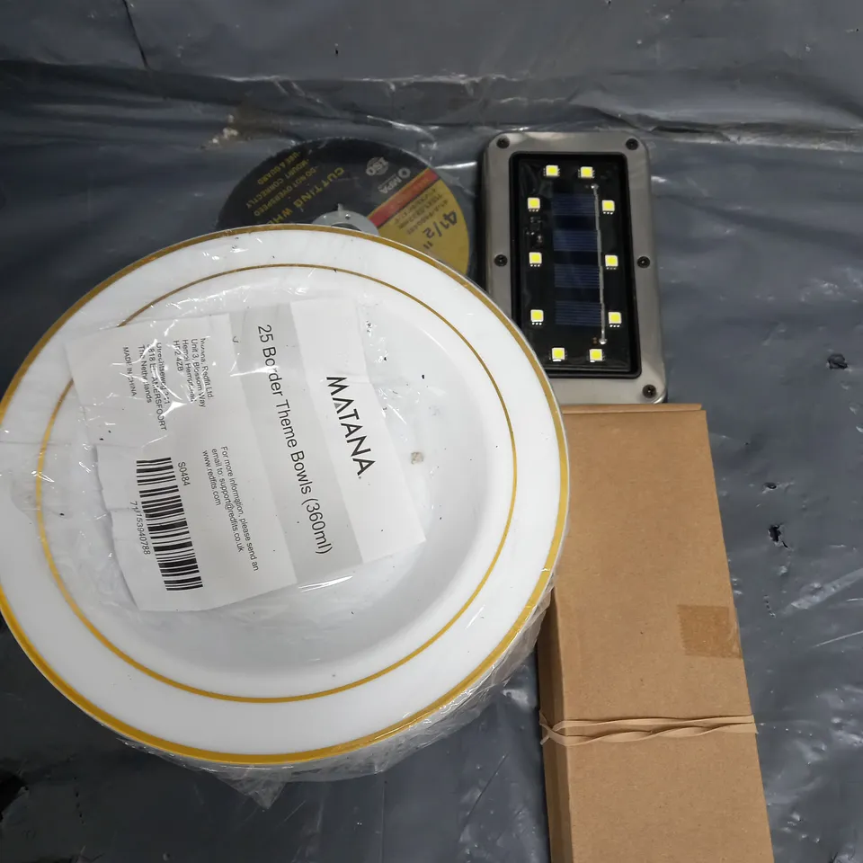 APPROXIMATELY 20 ASSORTED HOUSEHOLD ITEMS TOO INCLUDE PLATES , SOLAR LIGHTS , CUTTING WHEELS , ETC 