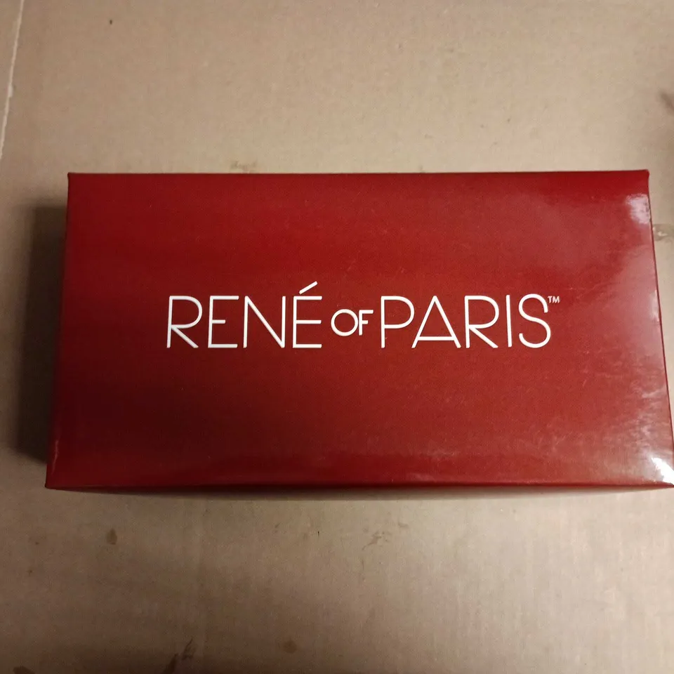 RENÉ OF PARIS WIG – MODEL 771 EVANNA TP – COLOUR ROSE GOLD-R