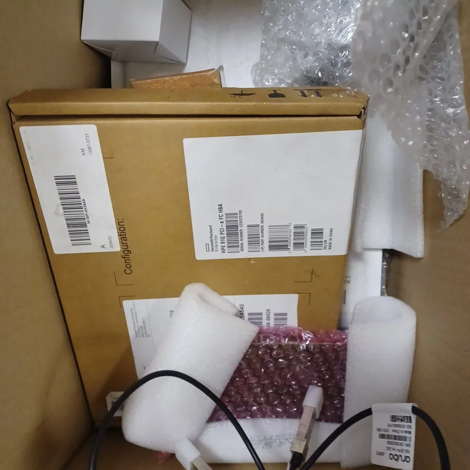 APPROXIMATELY 15 ASSORTED ELECTRICAL PRODUCTS TO INCLUDE USB MOUSE, 8GB RAM STICK, USB PLUG ETC 