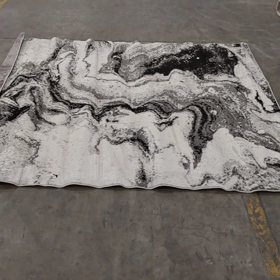 OGDEN GREY RUG // SIZE: 7'6" x 9'6"
