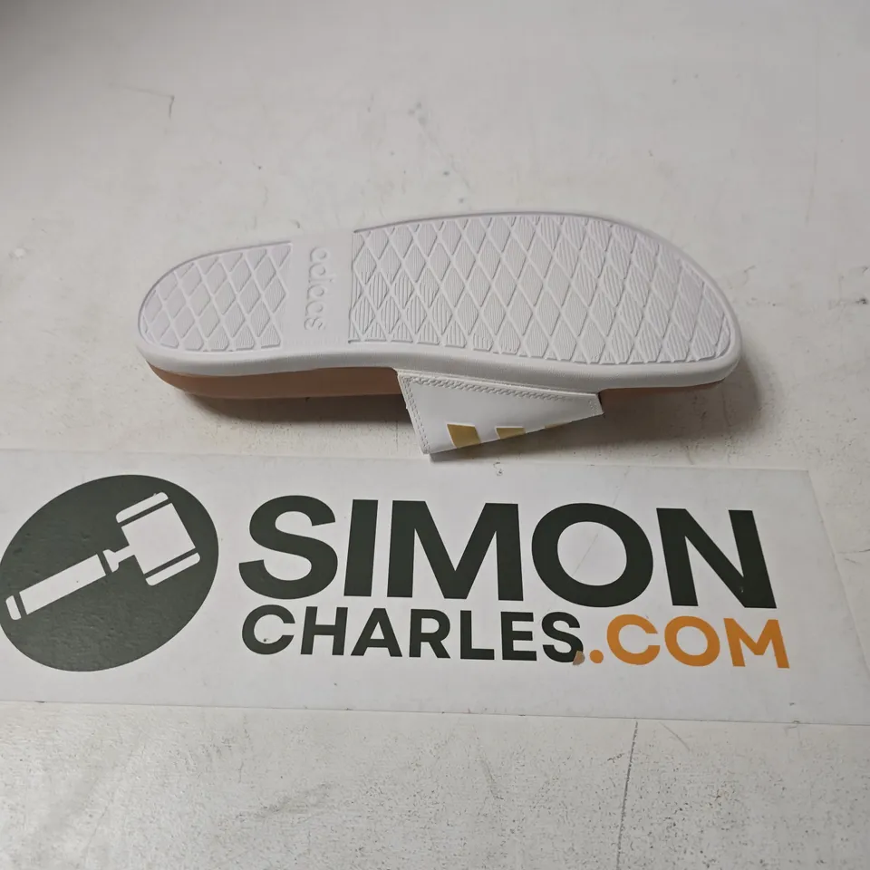 UNBOXED PAIR OF ADIDAS ADILETTE COMFORT SLIDES IN WHITE/GOLD - UK 9