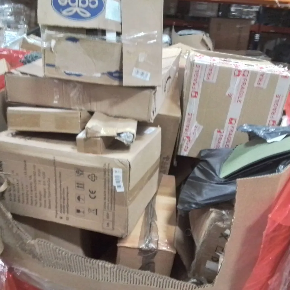 PALLET OF ASSORTED HOUSEHOLD GOODS AND PRODUCTS TO INCLUDE;UNIVERSAL LID,BOUTIQUE BATHROOM,JURASSIC PARK PRINT
