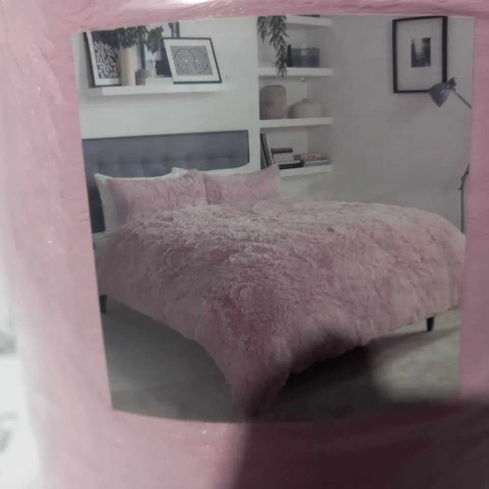 OLIVIA ROCCO SNUGGLE DUVET SET IN BLUSH - DOUBLE