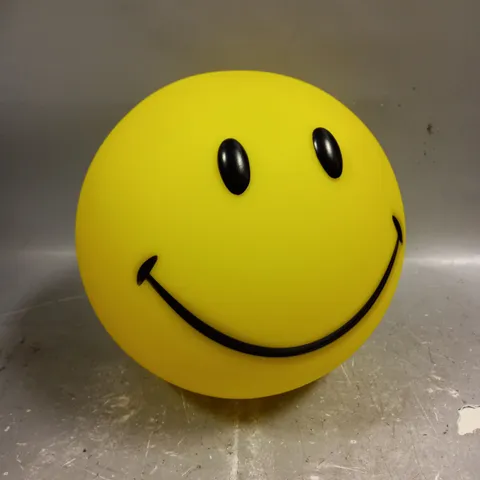 BOXED BATTERY OPERATED SMILING FACE LIGHT 