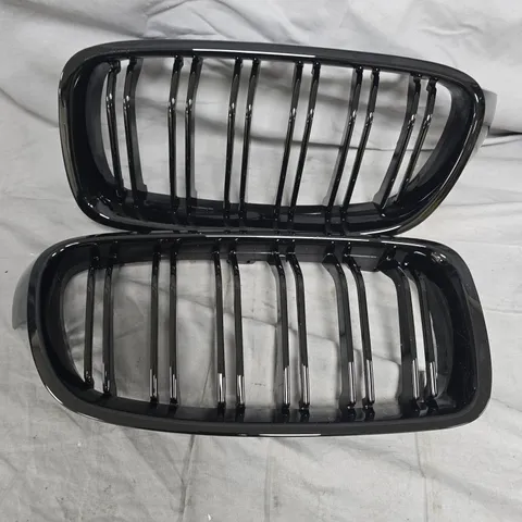 PAIR OF BMW GLOSS BLACK KIDNEY GRILLE INSERTS (CAR FRONT GRILLES)