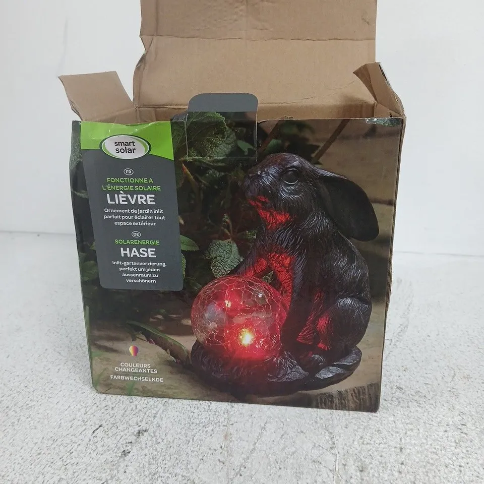 SMART SOLAR HARE MUSE SOLAR POWERED GARDEN ORNAMENT (COLOUR CHANGING)