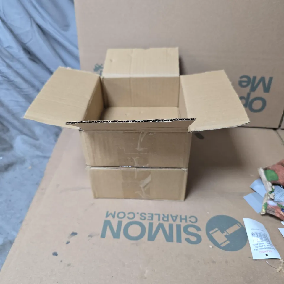 2 BOXES OF ASSORTED GISELA GRAHAM SMALL DECORATIONS 