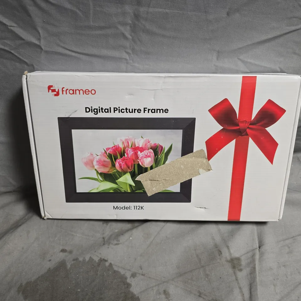 FRAMEO DIGITAL PICTURE FRAME – MODEL 112K