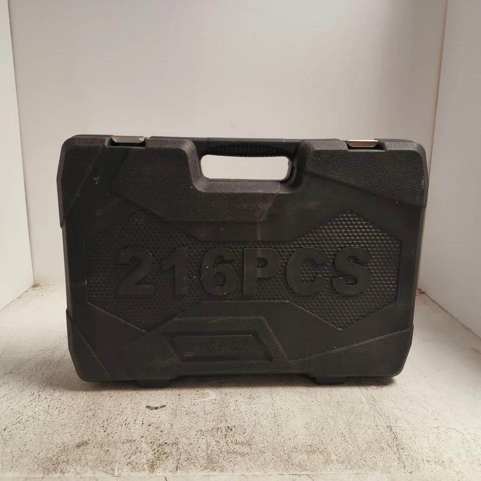 216‑PIECE SOCKET & TOOL SET IN PLASTIC CARRY CASE