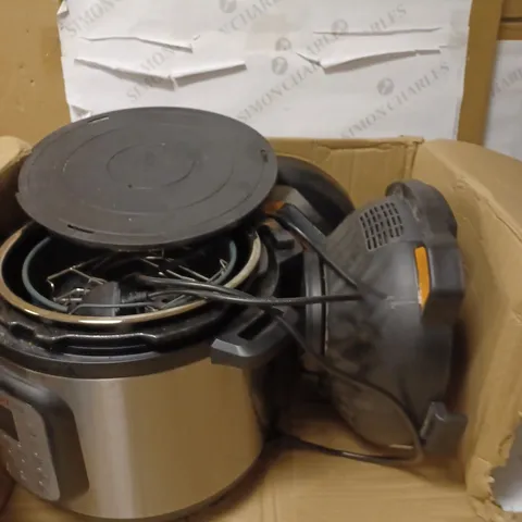 INSTANT POT DUO CRISP + AIR FRYER 8L MULTICOOKER