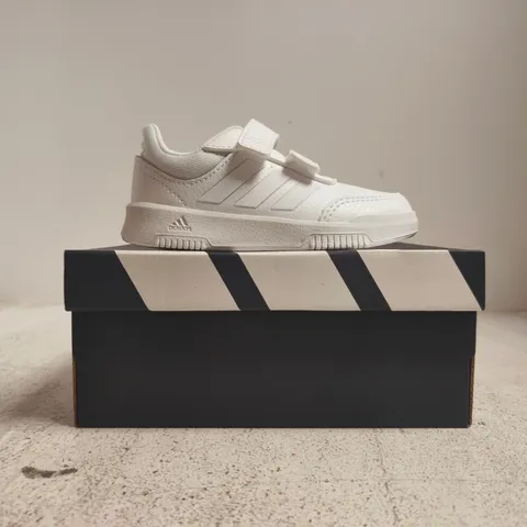 BOXED PAIR OF ADIDAS TENSAUR SPORT 2.0 CF INFANT TRAINERS IN WHITE SIZE UK 7K