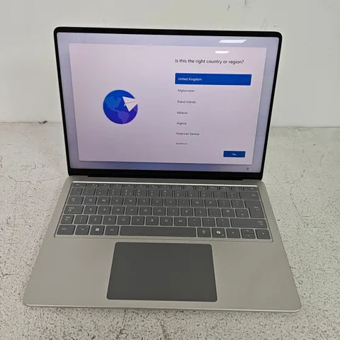 MICROSOFT SURFACE 7TH EDITION INTEL ULTRA 5 256GB LAPTOP IN SILVER - MODEL 2107