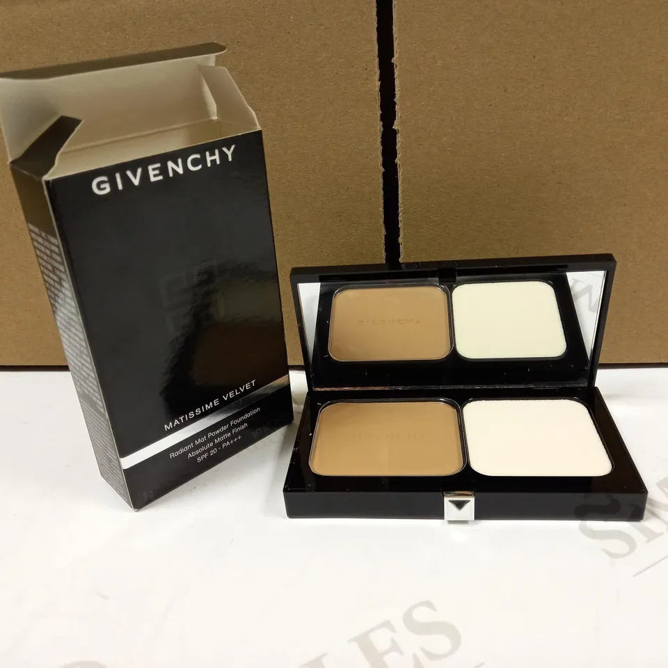 GIVENCHY MATISSIME VELVET MAT POWDER FOUNDATION