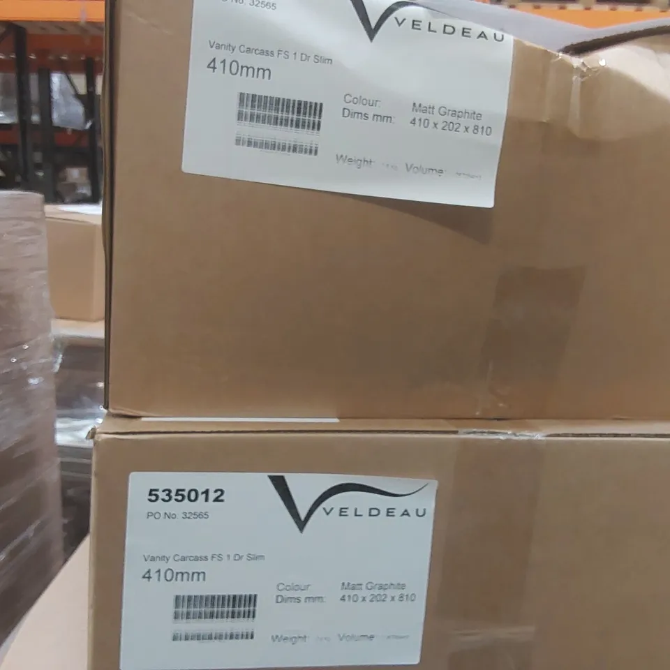 PALLET CONTAINING A LARGE QUANTITY OF ASSORTED BATHROOM FURNITURE PARTS INCLUDING: TALL WALL END/INFIL PANELS, VANITY CARCASSES,  VANITY DRAWER FRONT ECT