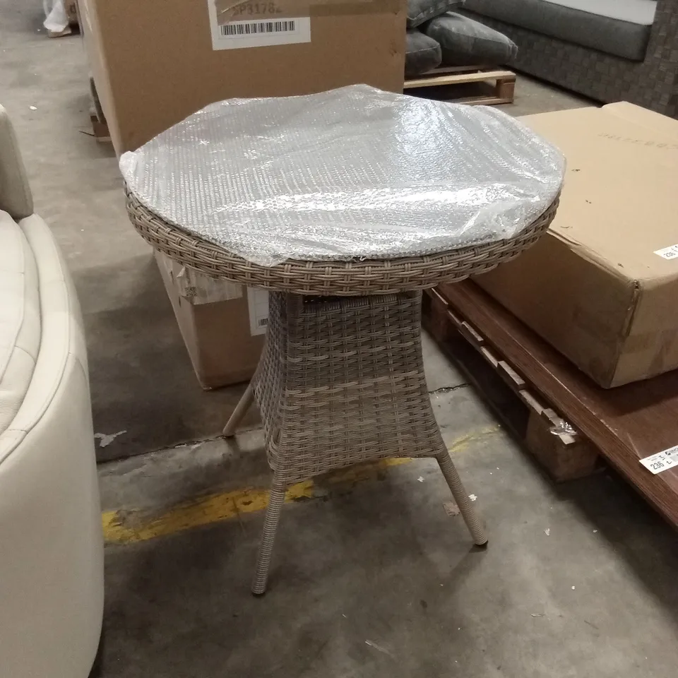 QUALITY DESIGNER OUTDOOR SMALL GARDEN PATIO BISTRO TABLE