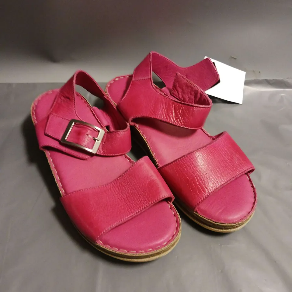 HUSH PUPPIES LADIES SANDALS PINK SIZE EU 40