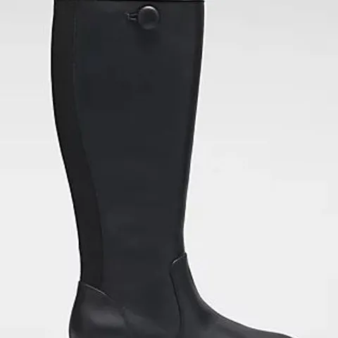 BEN DE LISI WINDSOR BUTTON DETAIL RIDING BOOT BLACK SIZE 6