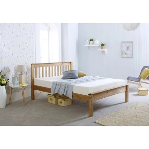 BOXED 4FT6 FAIRLIGHT DORSET BED IN WAXED (2 BOXES)