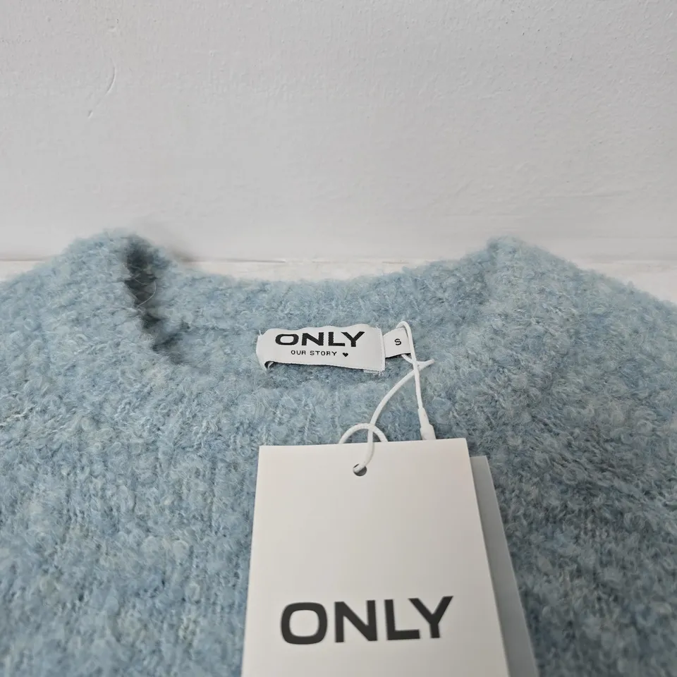 ONLY BLUE FLUFFY KNIT SWEATER – LADIES’ UK SIZE S