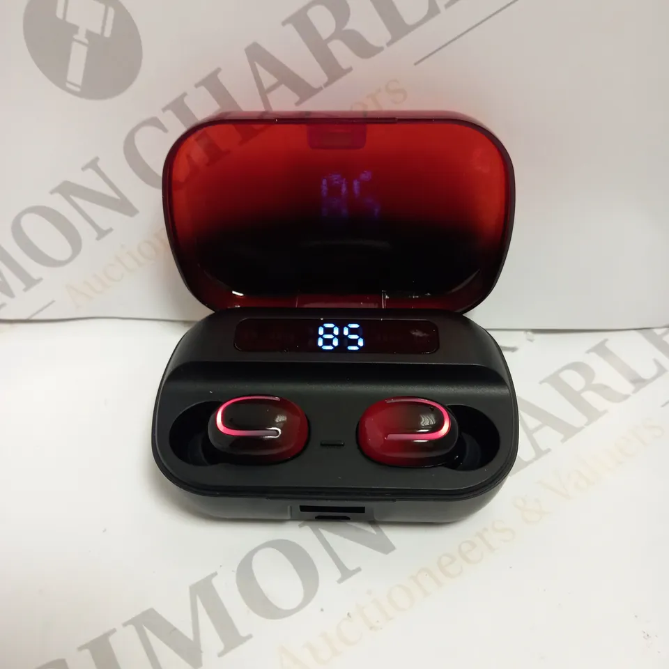 BOXED WIRELESS EARBUDS HBQ-Q82TWS
