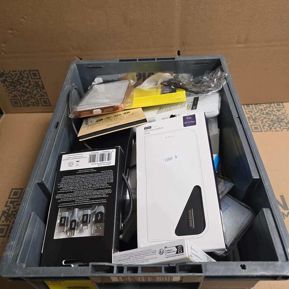 TOTE OF APPROXIMATELY 30 ASSORTED PHONE RELATED ITEMS TO INCLUDE CASES, SCREEN PROTECTORS, CABLES ETC