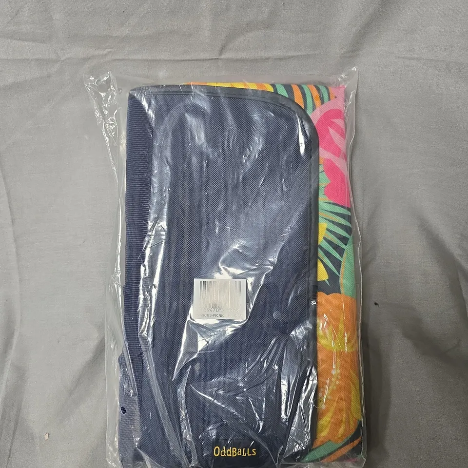 ODDBALLS HIBISCUS PICNIC BLANKET – NAVY WITH TROPICAL EDGE PRINT