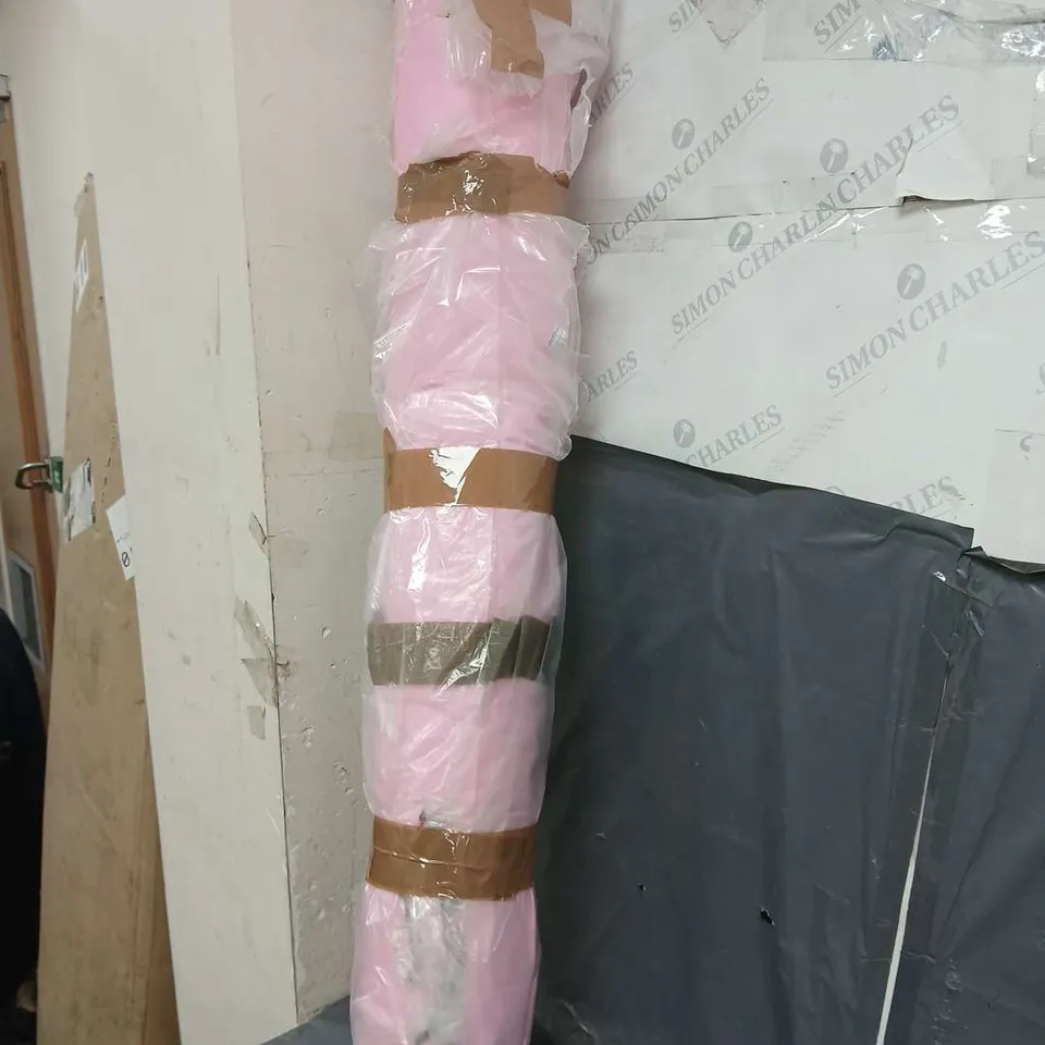 ROLL OF PINK FABRIC - 120 X UNSPECIFIED