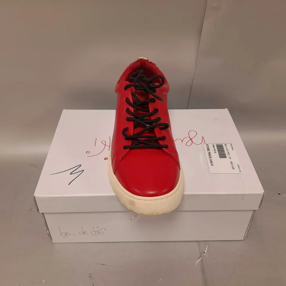 BEN DE LISI LACE UP PEBBLE LEATHER TRAINER SIZE 9