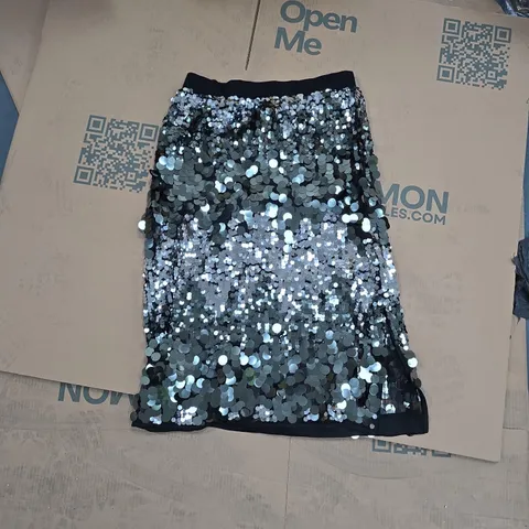 DANNII MINOGUE PETITES SEQUINNED PENCIL SKIRT – BLACK & SILVER SIZE MEDIUM PETITE 