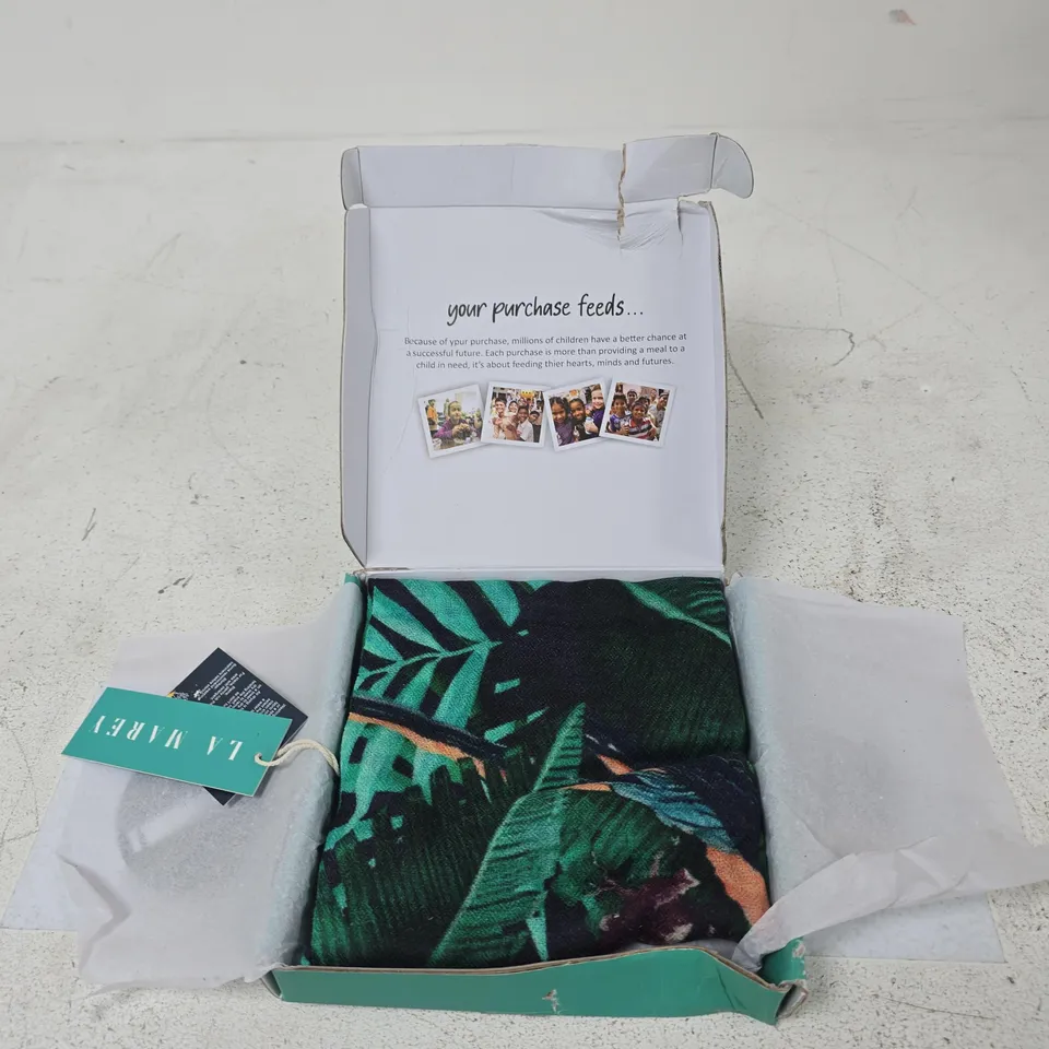 LA MAREY 100% CASHMERE SCARF – GREEN LEAF PRINT