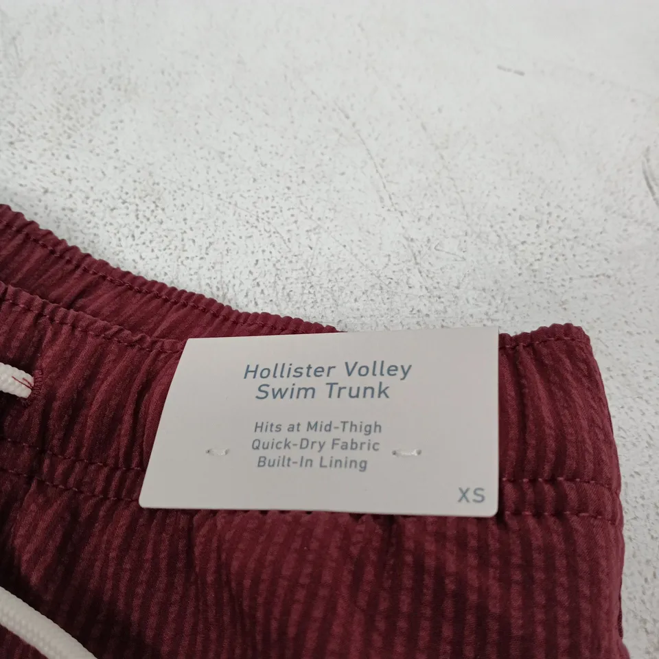 HOLLISTER VOLLEY SWIM TRUNK HITS AT MID THIGH EXTRA SMALL