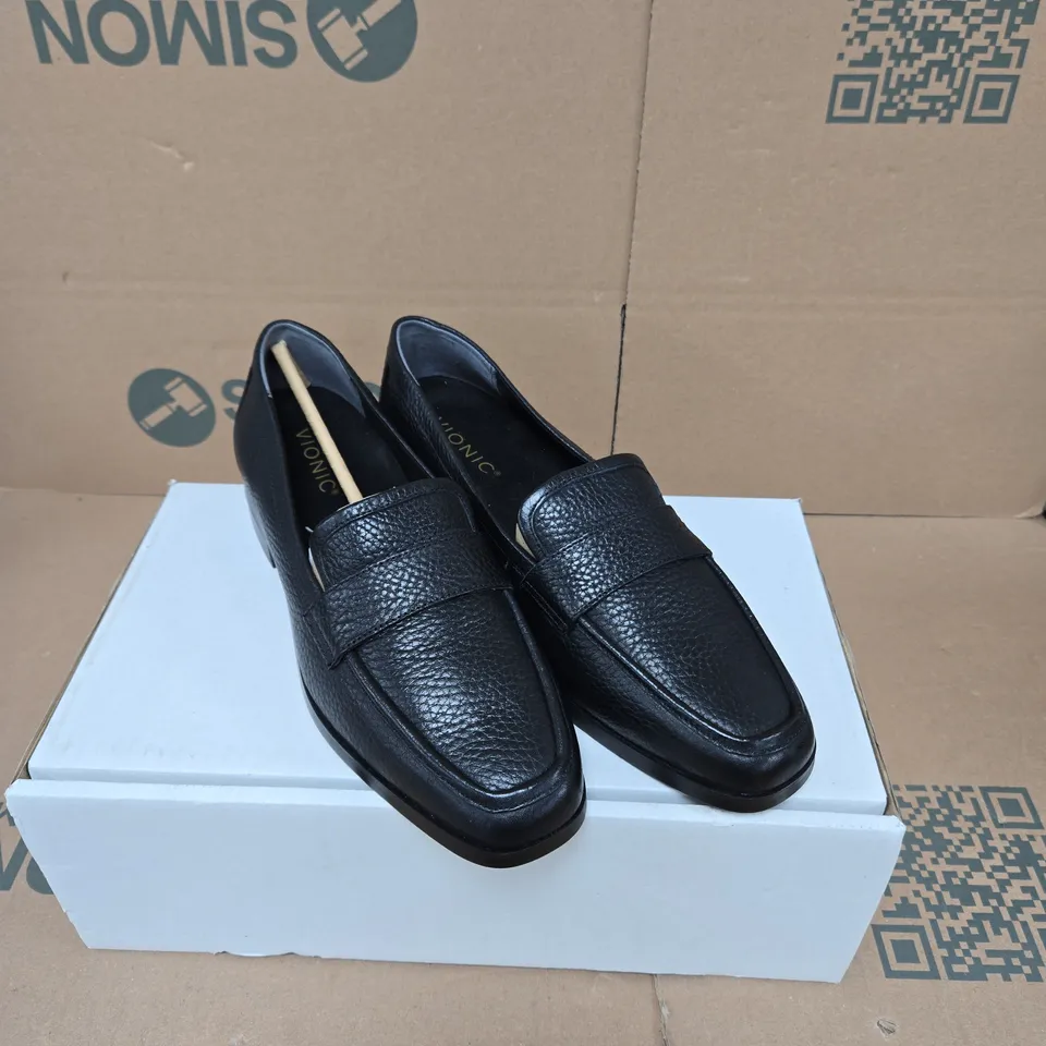 VIONIC BLACK LEATHER LOAFERS – MEN’S SHOES SIZE 6 