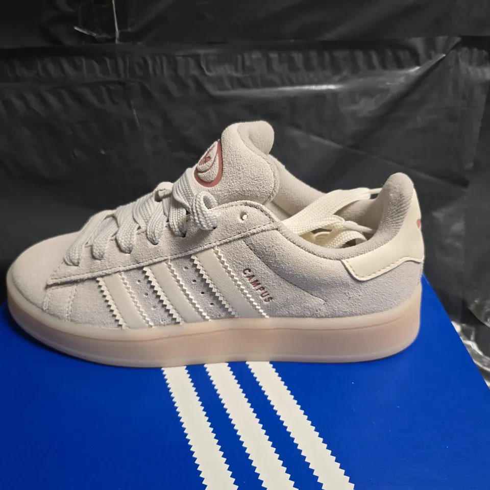 ADIDAS CAMPUS SNEAKERS – WOMEN'S, LIGHT GREY SUEDE SIZE 5.5
