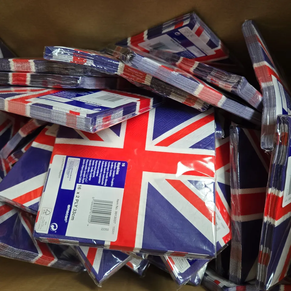 APPROXIMATELY 50 PACKS OF 16 UNION JACK 2-PLY NAPKINS 33CM 