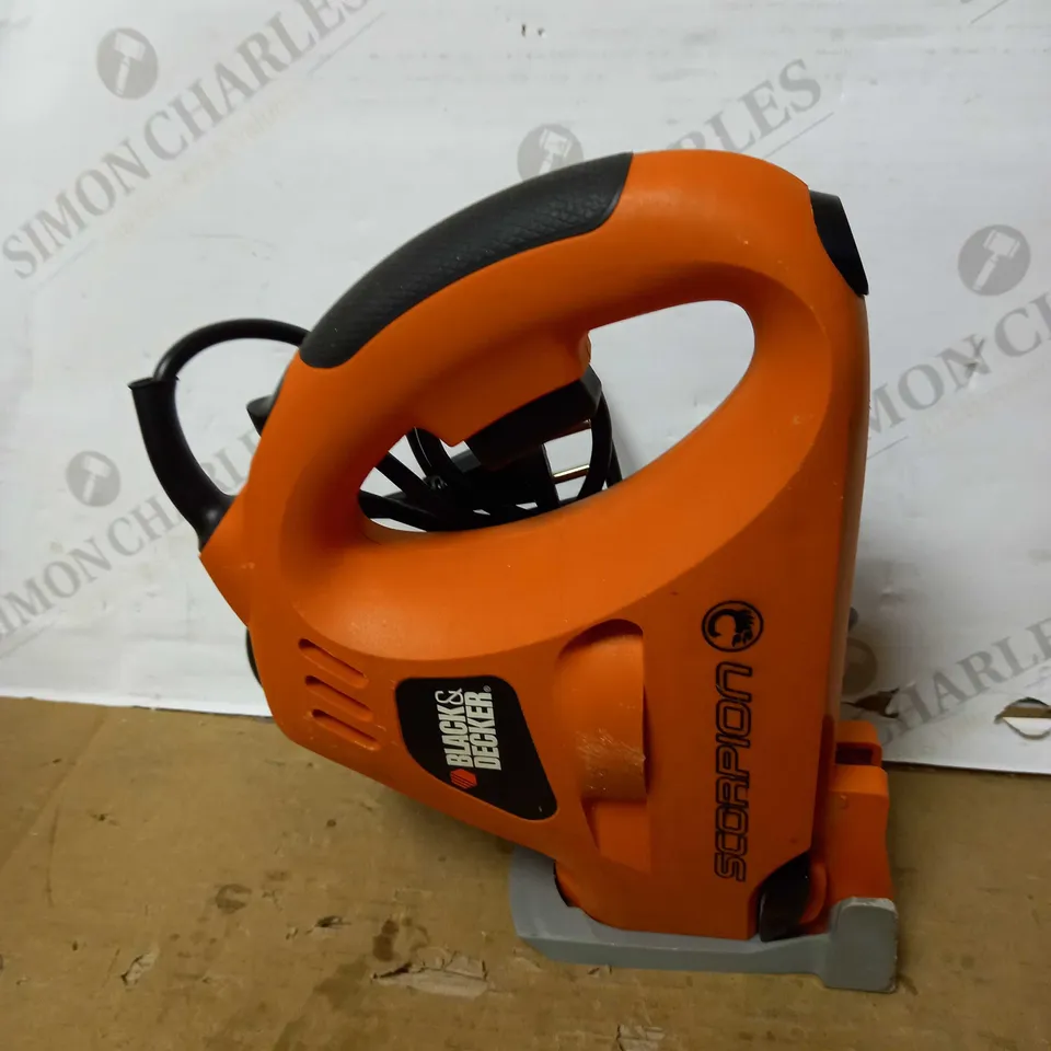 BLACK & DECKER SCORPION POWERED HANDSAW