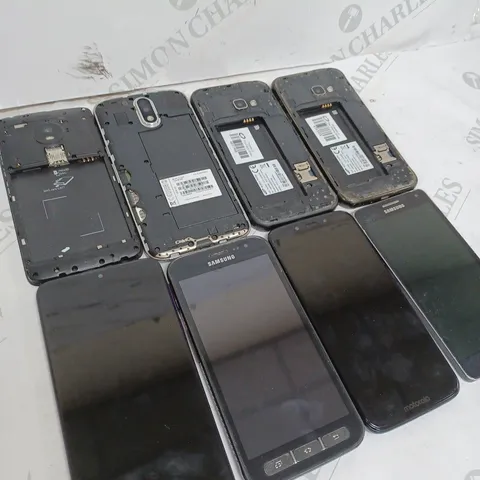 BOX OF APPROXIMATELY 20 ASSORTED PHONES TO INCLUDE SAMSUNG, LENOVO, MOTO ETC