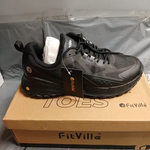 BOXED PAIR OF FIT VILLE LOW TOP TRAINERS IN BLACK - 11
