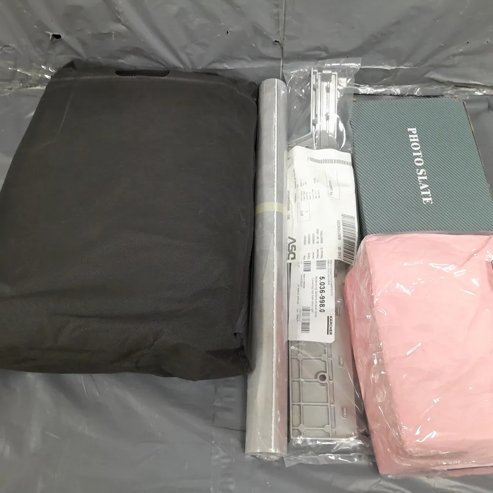 APROXIMATELY 15 ASSORTED HOUSEHOLD ITEMS TO INCLUDE WALLPAPER , PHOTO SLATE , ETC