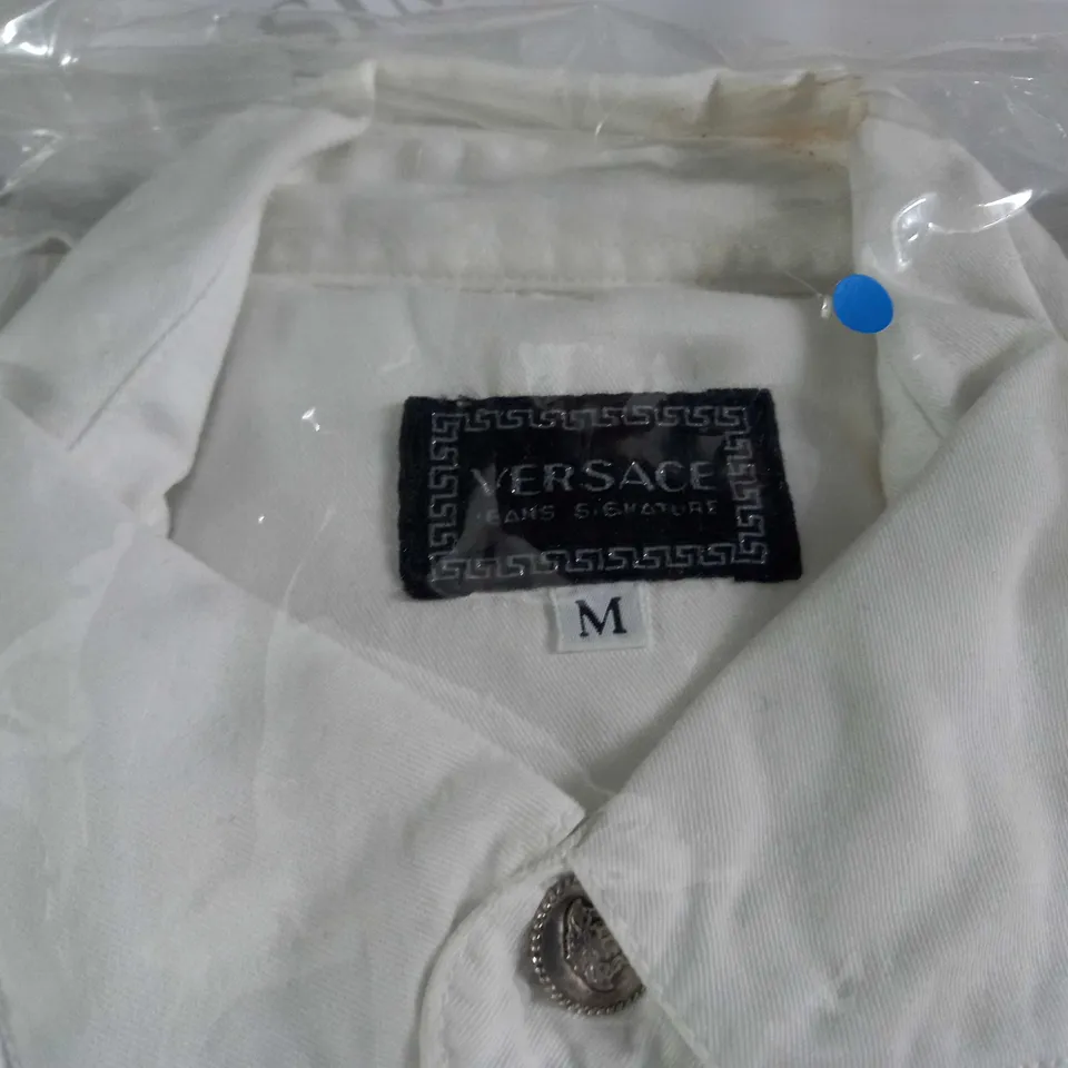 LOT OF 8 ASSORTED BAGGED CLOTHING ITEMS TO INCLUDE VERSACE AND RALPH LAUREN - VARIOUS SIZES