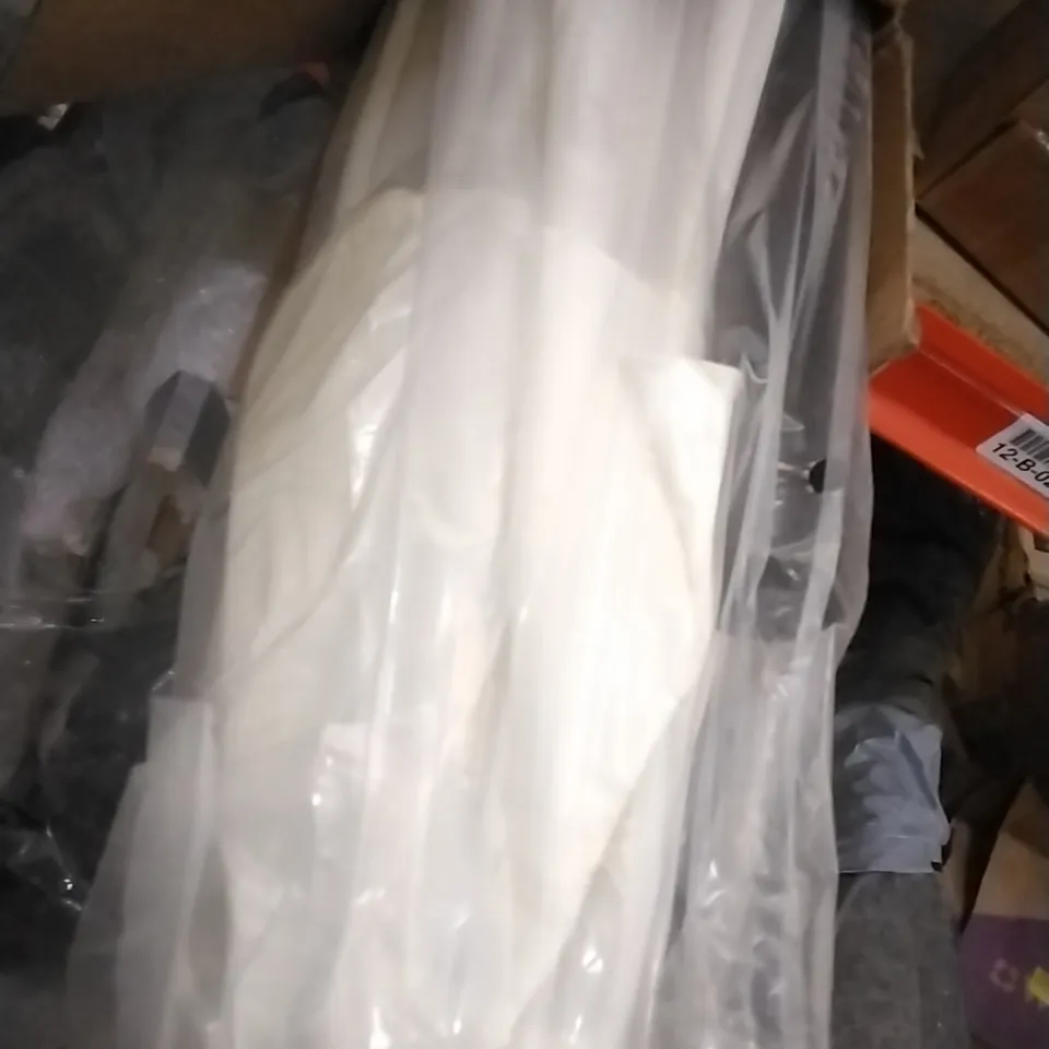 BOXED 2.7M TRADITIONAL PARASOL CREAM 