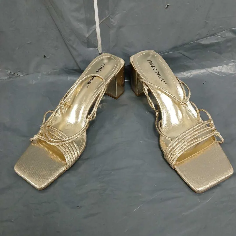 PUBLIC DESIRE OPEN TOE BLOCK HEEL SANDALS IN GOLD SIZE 8