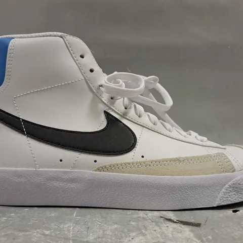 BOXED PAIR OF NIKE BLAZER MID '77 SHOES IN WHITE/BLACK/BLUE UK SIZE 5