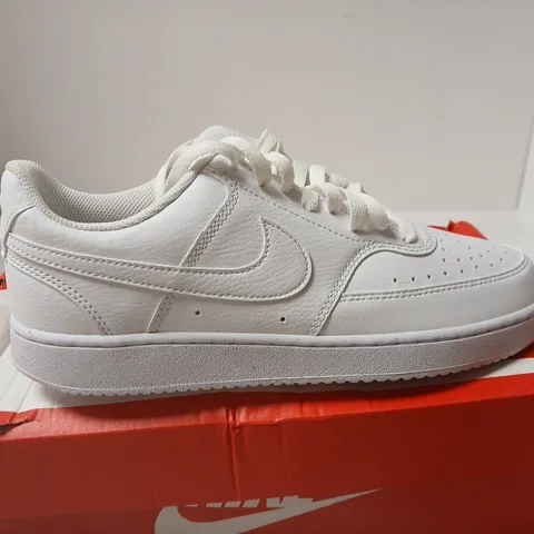 BOXED PAIR OF NIKE AIR FORCE 1 LOW WHITE SNEAKERS - UK SIZE 6.5
