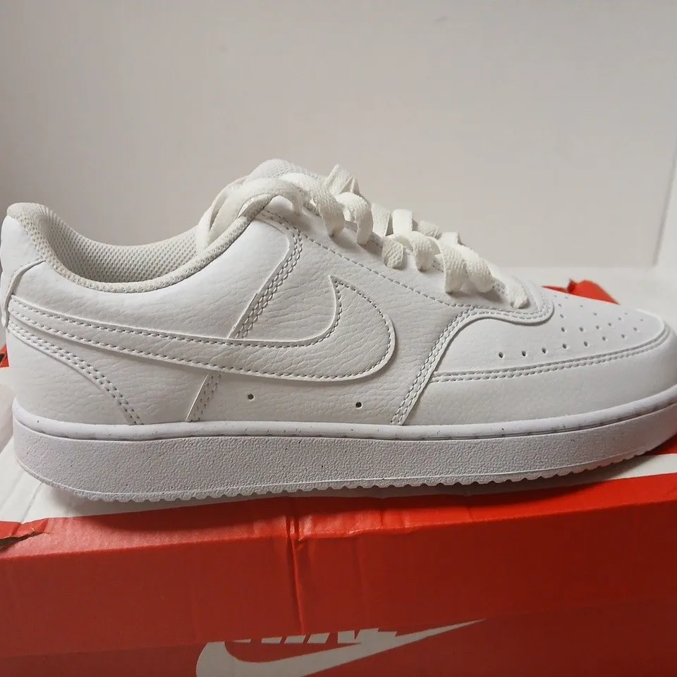 BOXED PAIR OF NIKE AIR FORCE 1 LOW WHITE SNEAKERS - UK SIZE 6.5