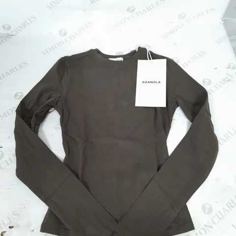 ADANOLA ULTIMATE LONG SLEEVE TOP IN FOREST BROWN SIZE S